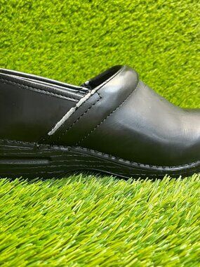 Dansko XP 2.0 Womens Size 8.5D Black Classic Leather Professional Clogs Shoes